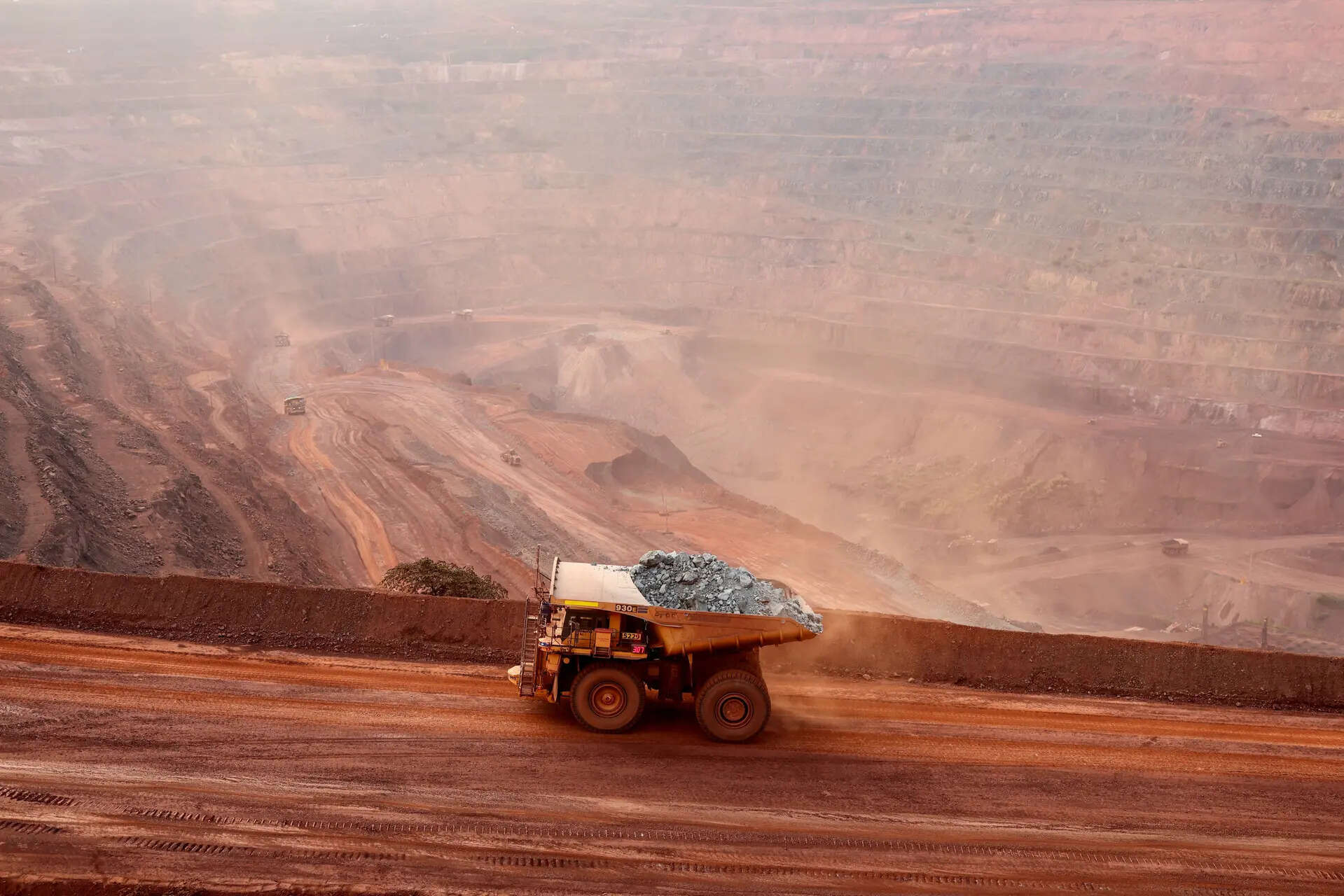 Other steelmaking ingredients, coking coal and fell 1.29 per cent and added 0.36 per cent, respectively.