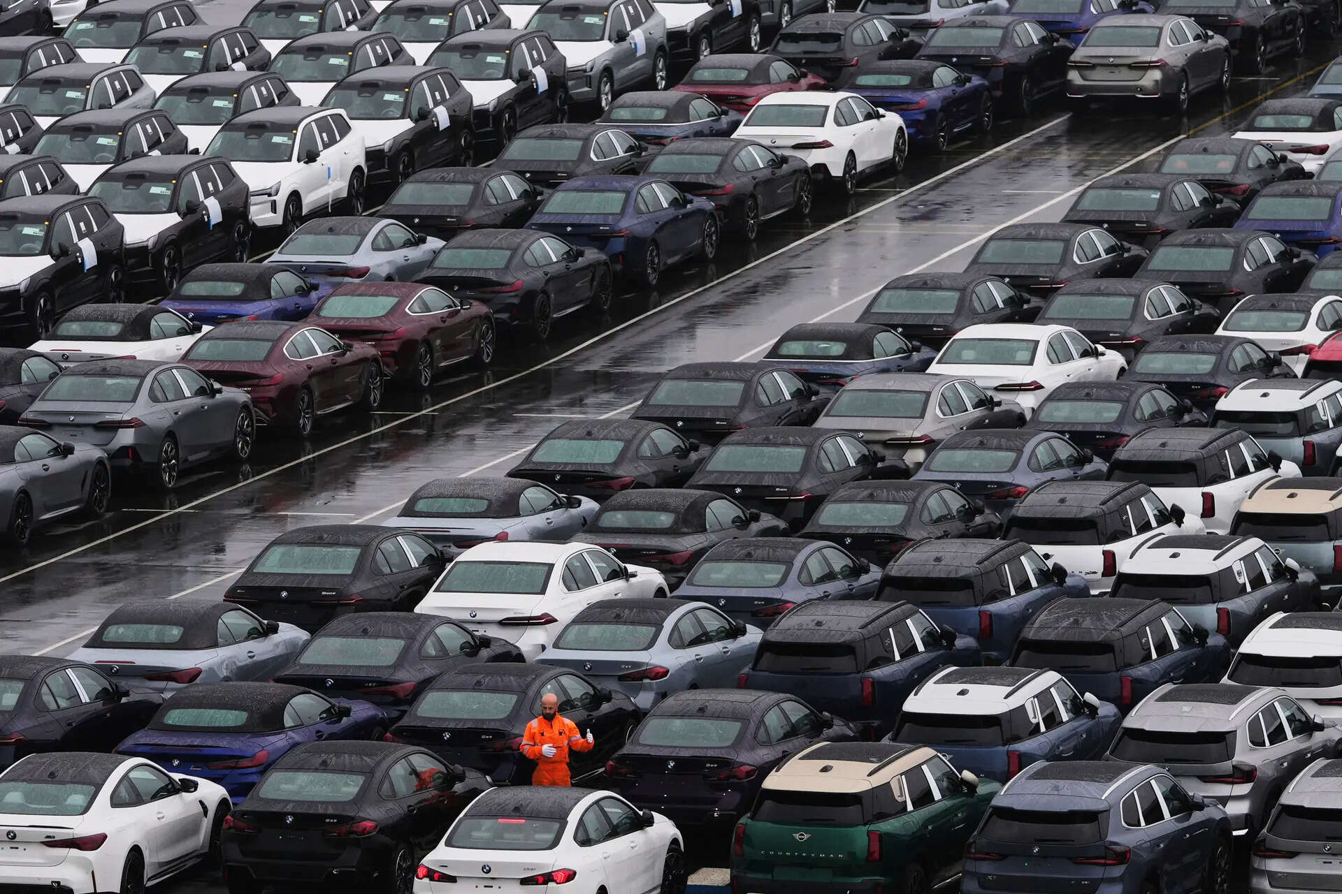 Meanwhile, average car transaction prices have fallen, with BYDs slipping from 116,200 yuan ($16,480) in June to 108,100 yuan in October, according to data compiled by China Auto Market.