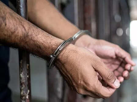 <p>The victim and his friend were intercepted at the Samudipur intersection while returning from a coaching centre</p>