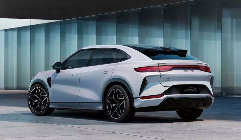 

<p>At the end of November, Shenzhen-based BYD, which also produces hybrid vehicles, had sold 2.07 million EVs so far in 2025.</p>
<p>“/><figcaption class=