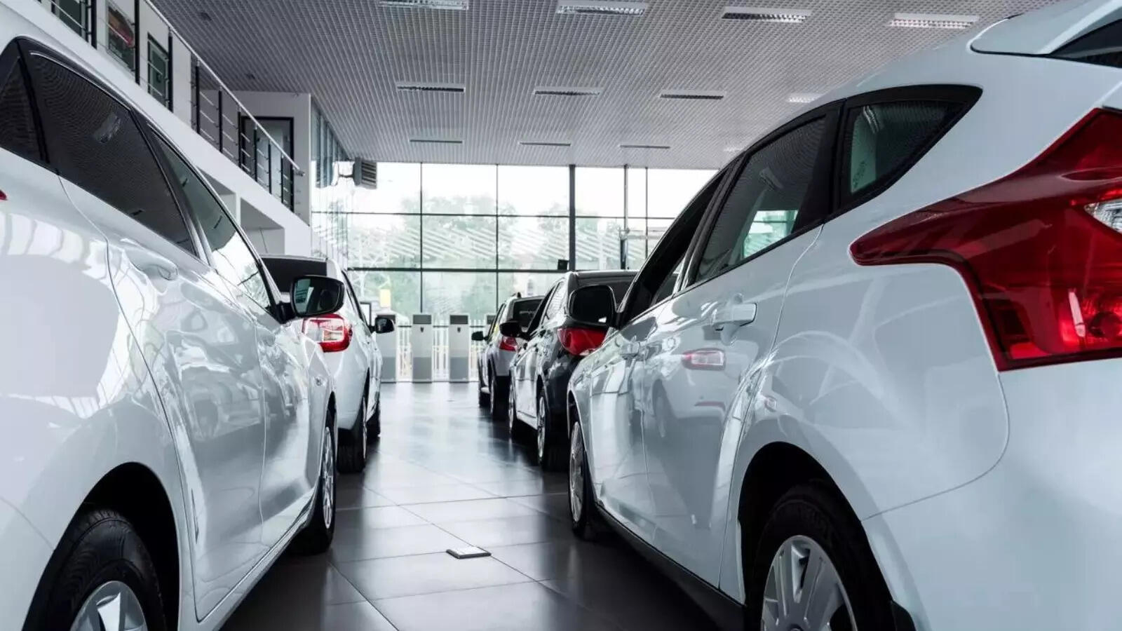 Analysts remain split on how the auto market will fare in 2026.