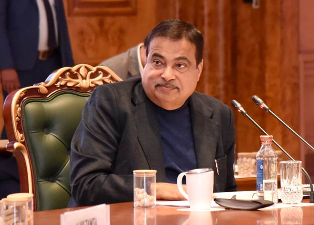 The meeting focused on road safety, passenger convenience, ease of doing business and automobile regulations.