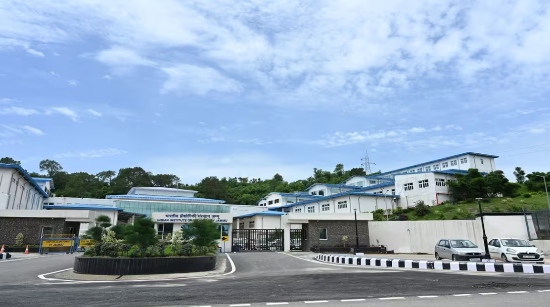 Indias mobility ecosystem is undergoing a major shift driven by the accelerated adoption of electric vehicles and the rise of software-defined vehicle (SDV) platforms.