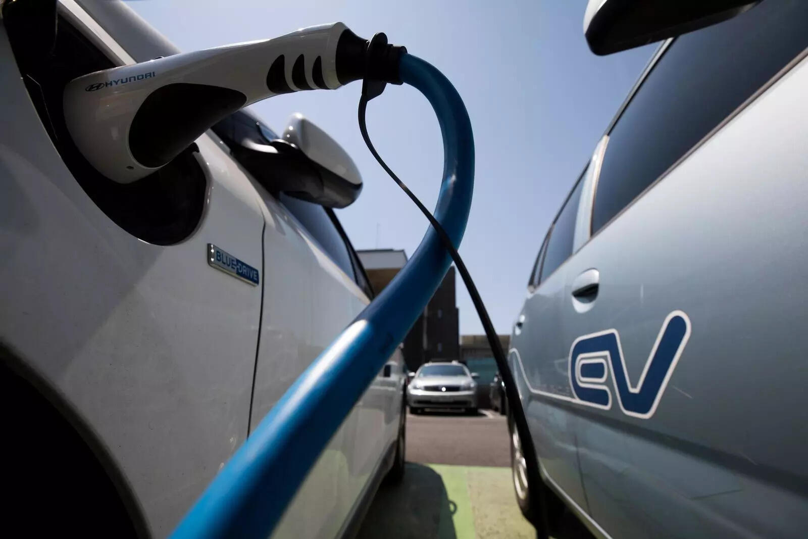 <p>Globally, only a few automakers, including Toyota, have expressed some support for EV retrofitting, while most manufacturers cite concerns over structural integrity and safety.</p>