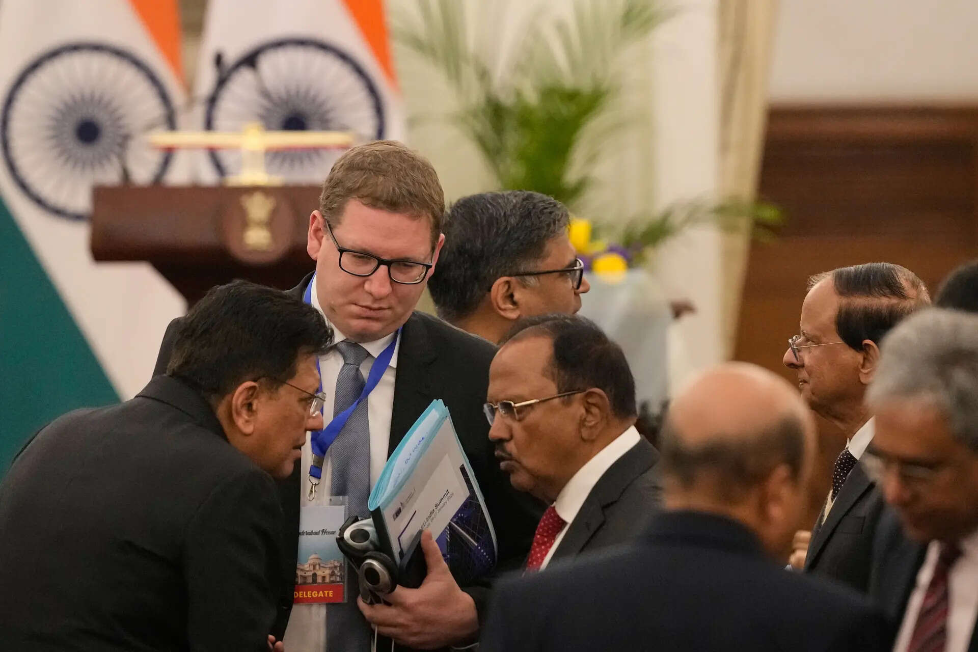 <p>European Commission Commissioner for Trade and Economic Security Maros Sefcovic, second left, talks with Indian National Security Advisor, Ajit Doval, center, and Indian Minister for Commerce and Industry Piyush Goyal, left, before the announcement by Indian Prime Minister Narendra Modi, European Council President Antonio Costa and European Commission President Ursula von der Leyen about reaching free trade agreement between India and EU in New Delhi</p>
