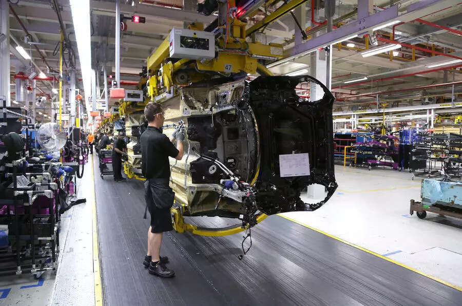 While car production declined 8% ‌to 717,371 units, commercial vehicle output plunged 62.3% to 47,344 units.