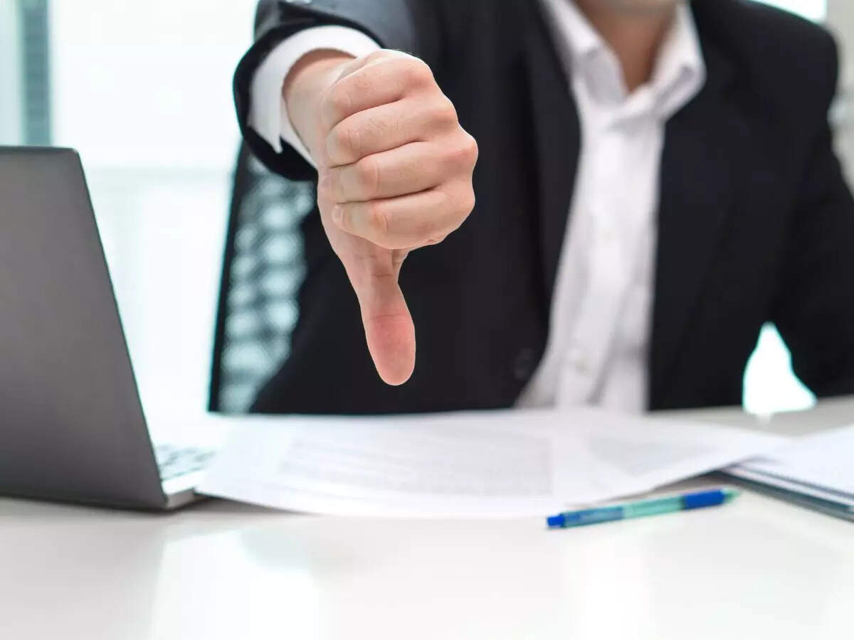 < />A job seeker shared a story on Reddit about how replying to a rejection email changed their job search. The person said they had been applying for jobs for nearly three months with no success, as stated in the Reddit post. During this time, they mostly received automatic rejection emails that simply said “no thank you”. <br /><br /><!-- PROMOSLOT_M -->Last Tuesday, the job seeker received a rejection email that was written by a real person, not an automated system. The rejection email came from a lead recruiter at a tech company the applicant really liked. The applicant felt frustrated but decided not to ignore the email or feel upset. Instead, they chose to reply to the rejection email in a calm and polite way.<br /><br /><!-- PROMOSLOT_M --><div class=