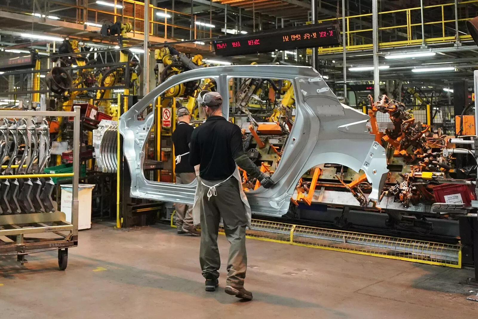 Waje requested govt to consider PLI schemes for the wine and automobile sectors, technological upgradation to provide an advantage to the industries.