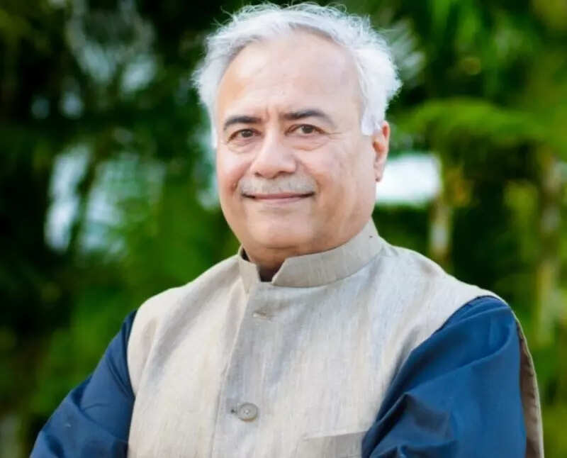 <p> Arora guided numerous doctoral scholars, authored over 250 research publications and was associated with several national and international academic bodies, including AICTE, UGC, AIU, DST and DRDO</p>