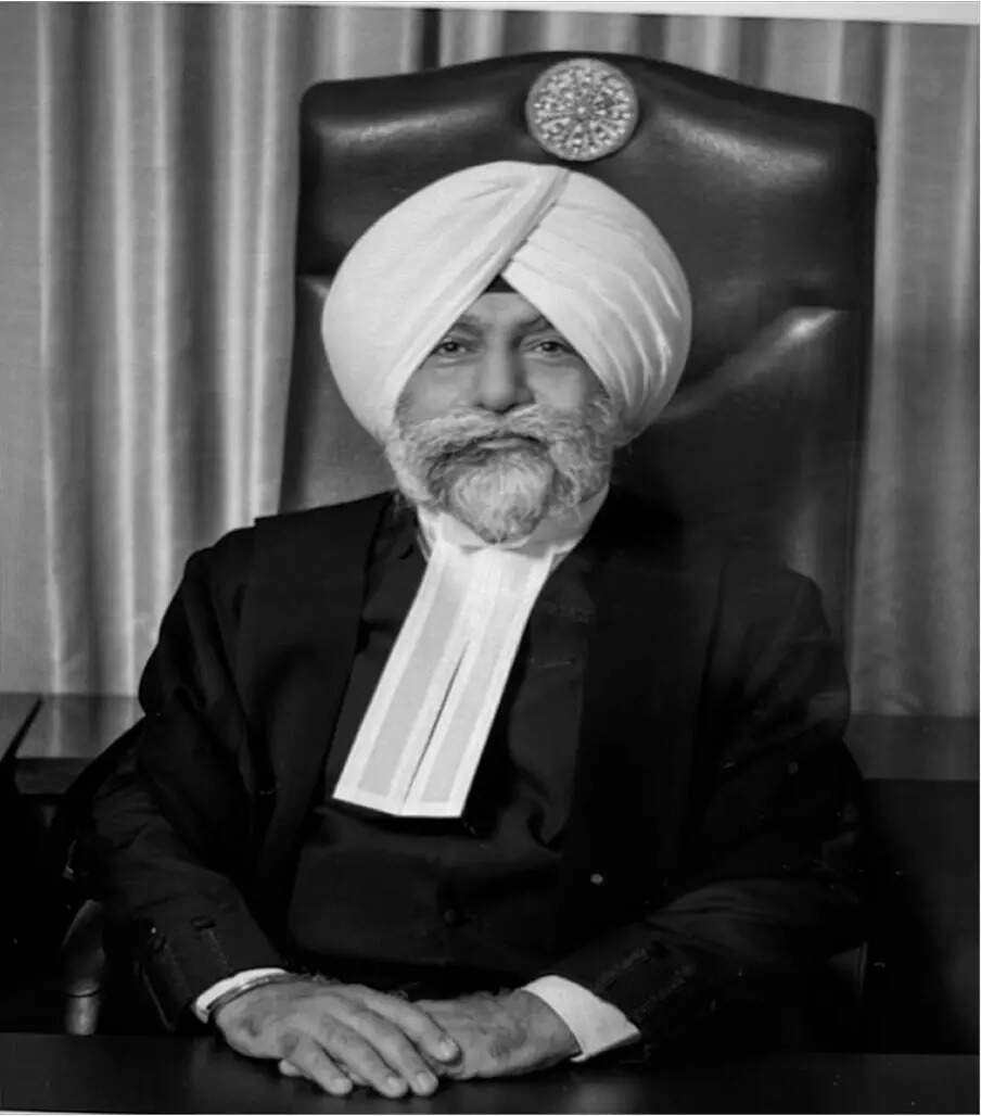 <p>Justice Talwant Singh</p>