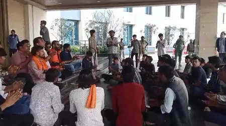 <p>Gandhi Nagar police station In-charge, Anil Yadav, said the college frequently organises cultural programmes, including Navratri and other festivals, in contemporary formats, which have previously drawn protests from right-wing groups.</p>