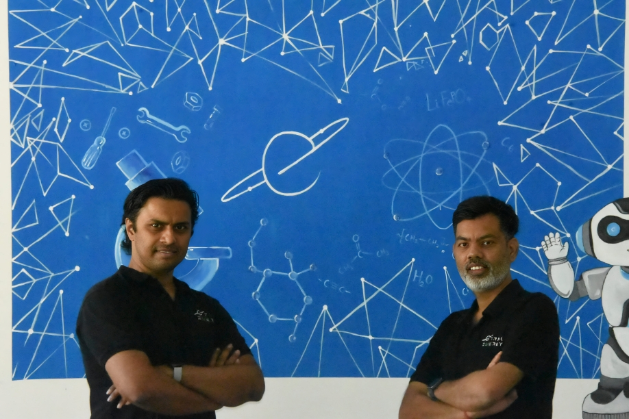 <p>Left to Right Apoorv Shaligram (Co-founder & CEO) and Uttam Kumar Sen (Co-founder & CTO), e-TRNL Energy.</p><p>“><figcaption class=