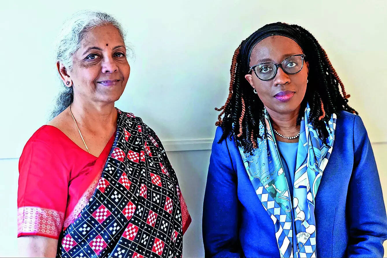 

<p>वित्त मंत्री निर्मला सीतारमण ने ओस्लो में अपने नॉर्वेजियन समकक्ष जेन्स स्टोलटेनबर्ग से मुलाकात की। उन्होंने सौर ऊर्जा, दुर्लभ पृथ्वी प्रसंस्करण और कार्बन कैप्चर में सहयोग को मजबूत करने का पता लगाया।</p>
<p>“/><figcaption class=