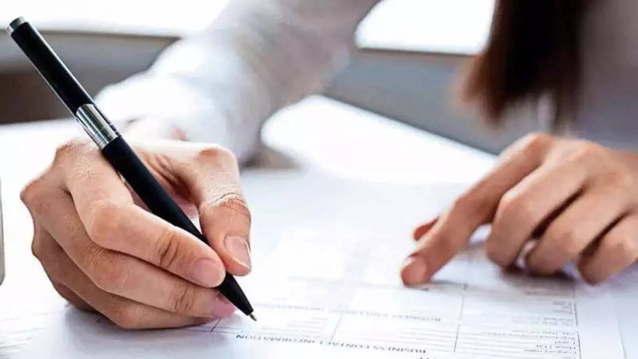 <p>According to the announcement, all in-person classes at the university’s Oak Brook location from Feb. 16 to 21 will “transition to online delivery where possible”</p>