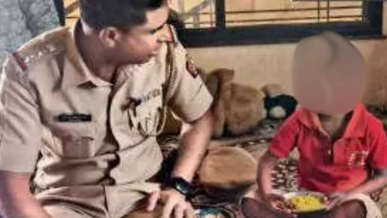 <p>On Wednesday, while playing near the school, he wandered inside a classroom, unaware that the premises would later be locked by the staff without a final check</p>