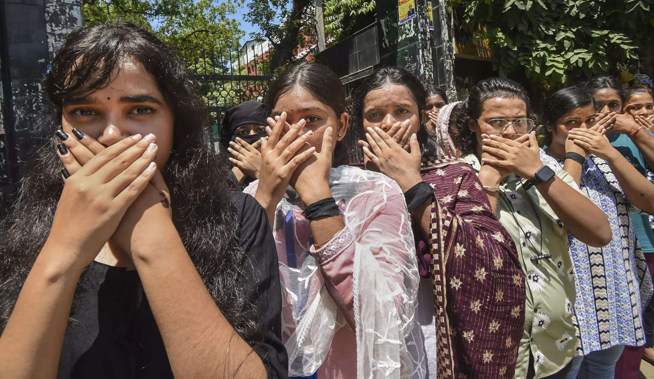 <p>Addressing the students, Zebarushi elaborated on development-oriented entrepreneurship and the role of management education in nurturing socially responsible enterprises.<br></p>