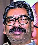 <p>SC stays prosecution of J’khand CM for disregarding ED summons</p>