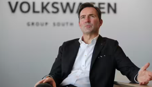 

<p>Group CEO Oliver Blume has outlined €160 billion in investments through 2030 as the company aims to become the world’s leading volume manufacturer in technology by 2030.</p>
<p>“/><figcaption class=