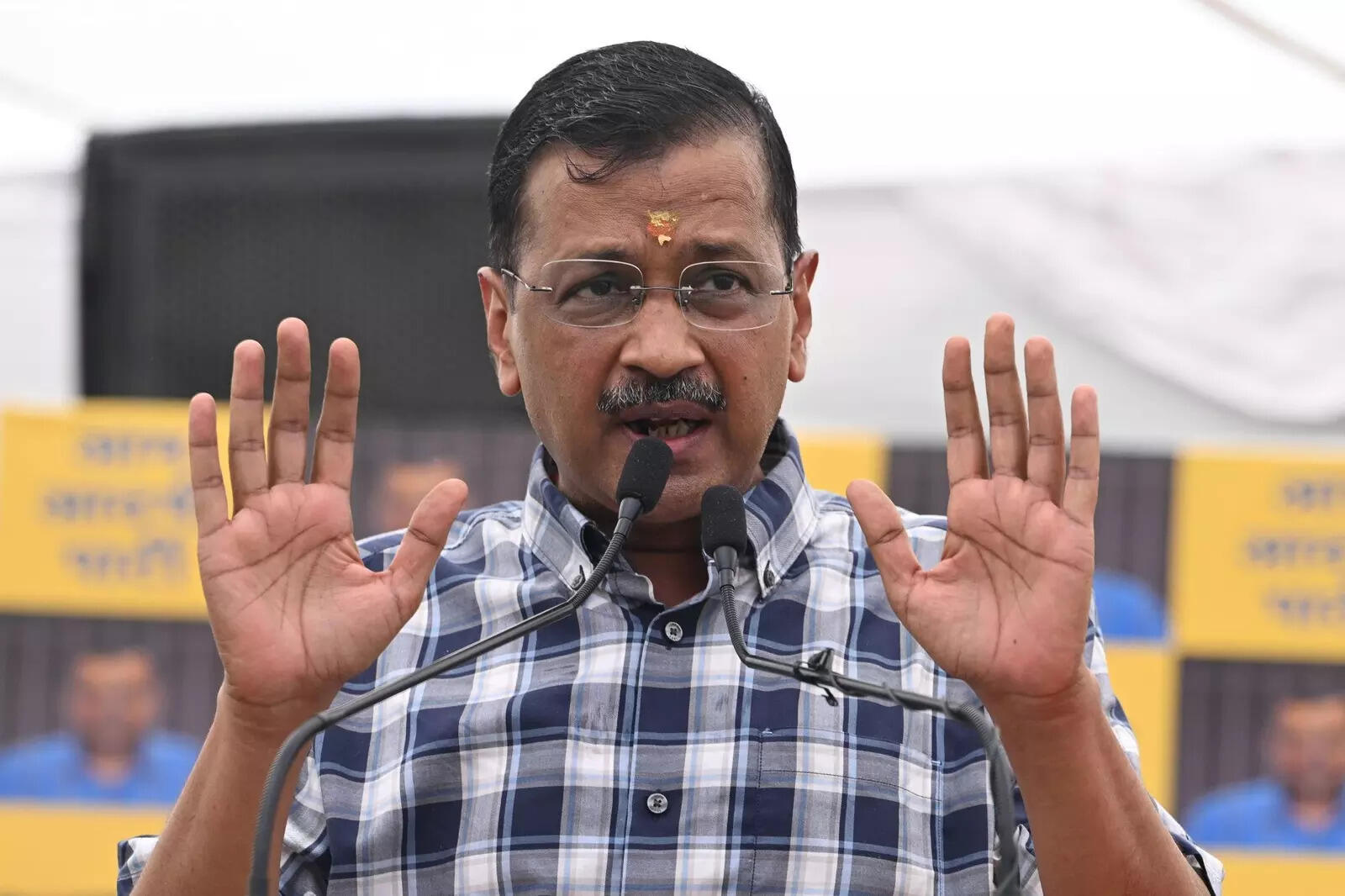 <p>Former Delhi Chief Minister Arvind Kejriwal has asked Prime Minister Narendra Modi if Iran has guaranteed safe passage for Indian ships through the Strait of Hormuz. </p>