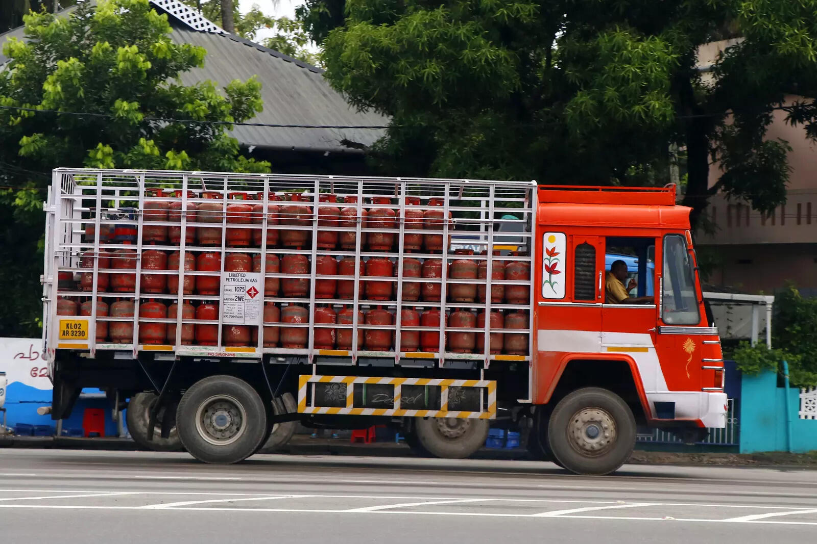 <p>Oil marketing companies have reported normal supply across the country, with no cases of fuel pumps or LPG distributors running dry.</p>