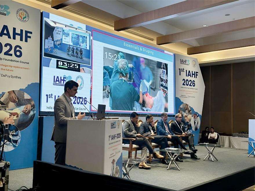 <p>Dr Frans Jozef Vandeputte, Belgium is sharing special technique on DAA</p>