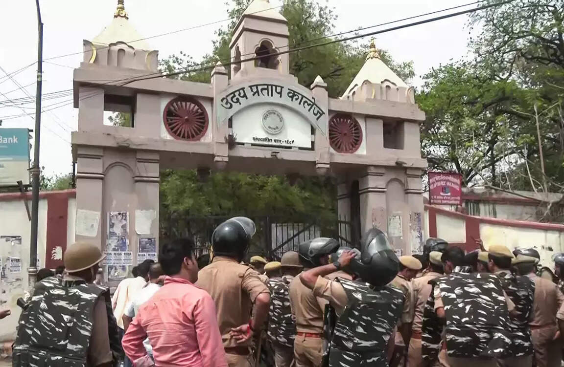 <p>The accused escaped after the crime, sparking tension and prompting heavy police deployment</p>