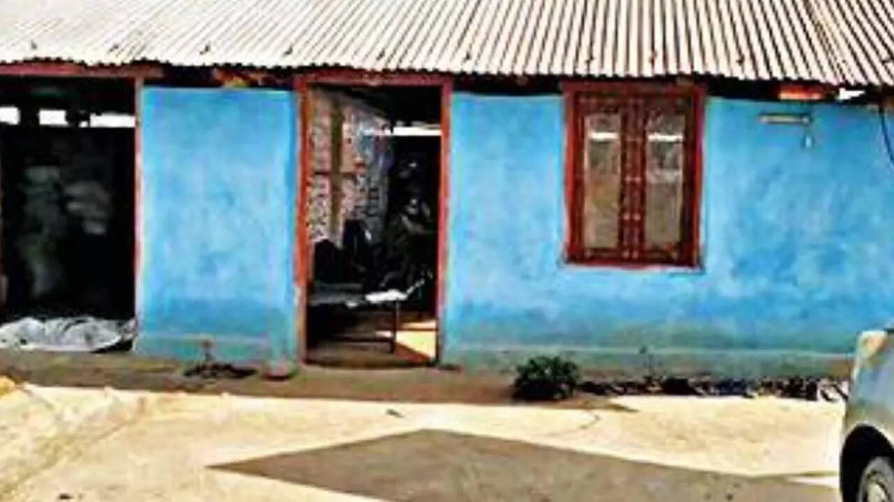 <p>He stated that he filed an application under RTI to the concerned authorities requesting comprehensive details of damaged govt school buildings in the unions</p>