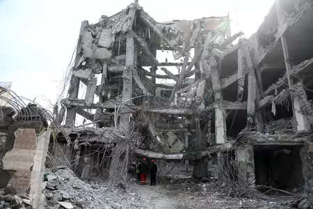 <p>Parents allege that the students have been left to arrange their travel independently, placing a heavy financial burden on already distressed families.<br></p>