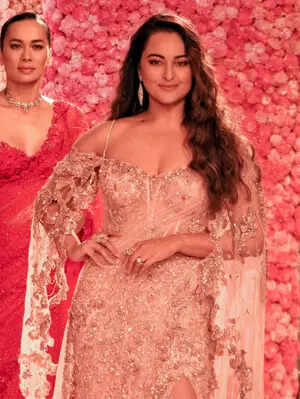 <p>Delhi HC grants injunction in favour of Sonakshi Sinha in personality rights case</p>