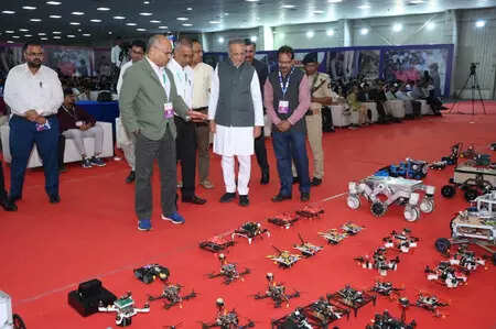 <p>Science and Technology Minister Arjun Modhwadia, who presided over the event, awarded prizes worth a total of Rs 5 crore to the winning teams and launched the next edition, 'Robofest Gujarat 6.0'.<br></p>