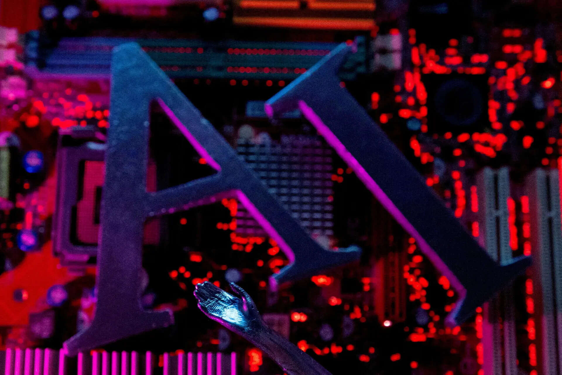 <p>As part of the collaboration, a Crisil lecture series will be instituted and a Crisil Student Award will also be instituted to be presented annually </p>