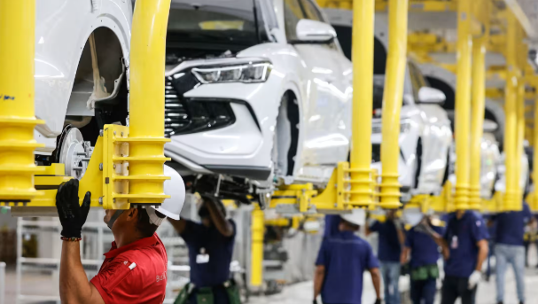 

<p>The move follows allegations of “slavery-like” conditions at a BYD-linked project, intensifying tensions between the government and labor inspectors.</p>
<p>“/><figcaption class=