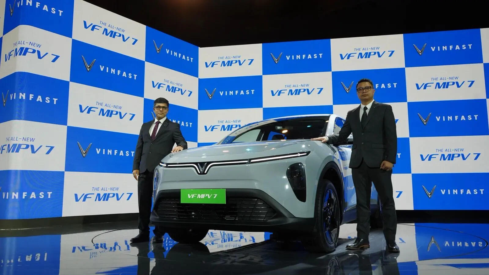 

<p>The vehicle produces 150 kW and 280 Nm of torque and accelerates from 0 to 100 km/h in under 10 seconds.</p>
<p>“/><figcaption class=