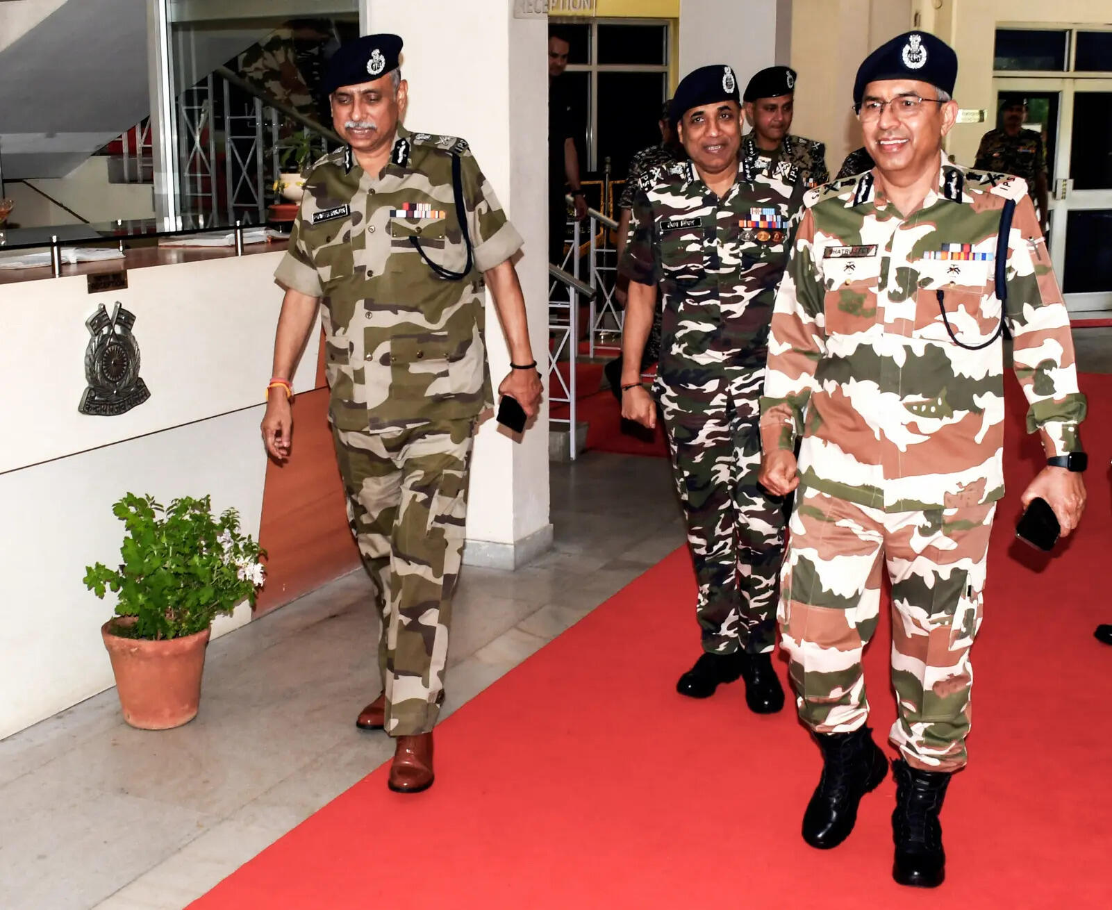 <p>The top Central Armed Police Forces (CAPF) leadership convenes an internal meeting aimed at finalising robust security for the West Bengal Assembly elections 2026, in Kolkata on Saturday.</p>