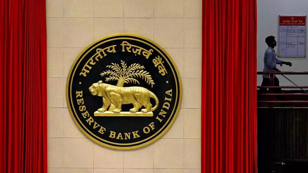 <p>India's central bank in talks with global regulators, banks to review Mythos risks, sources say</p>