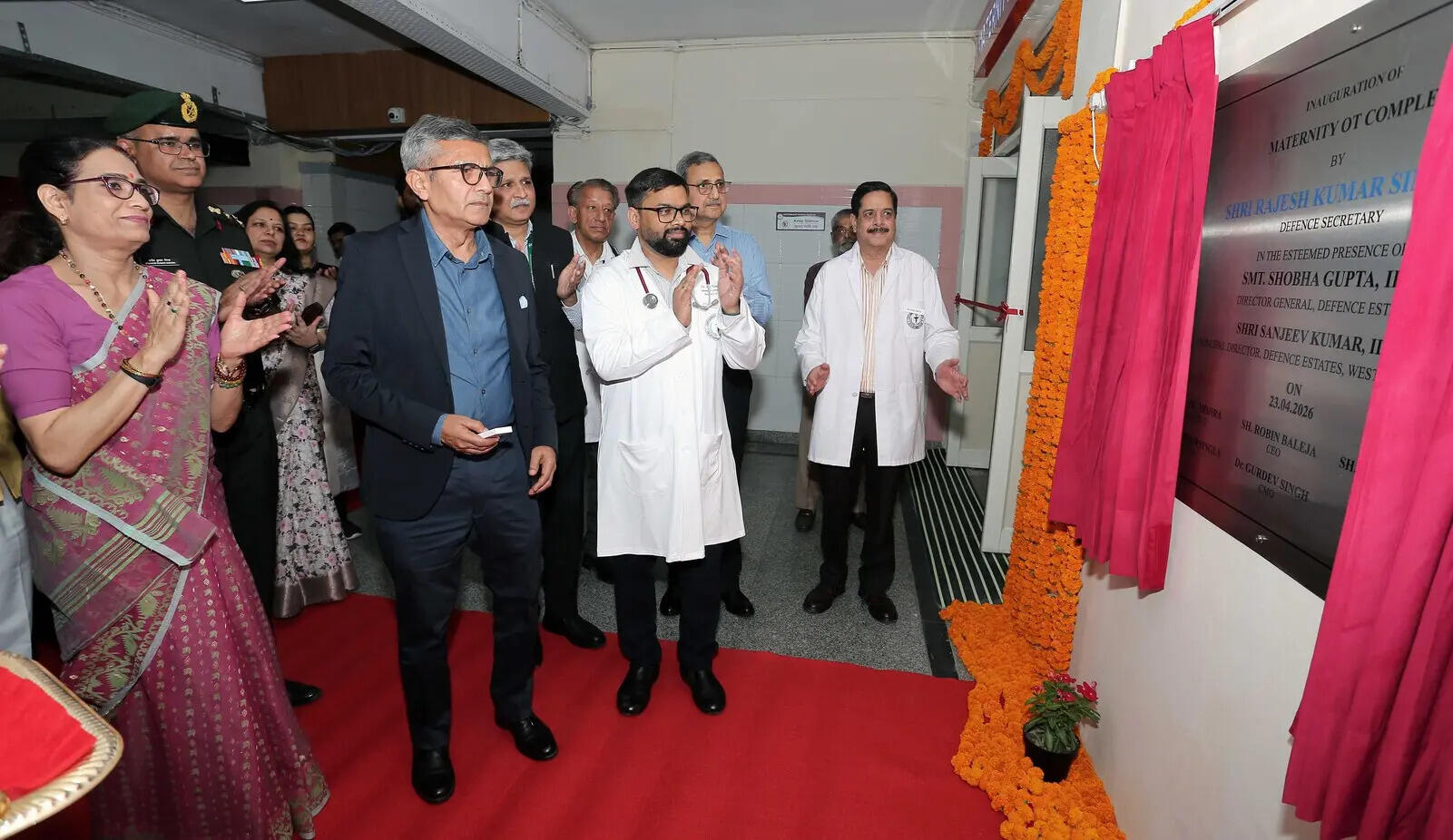 <p>Rajesh Kumar Singh inaugurates the robotic orthopaedic system and maternity operation theatre, marking a major healthcare upgrade.</p>