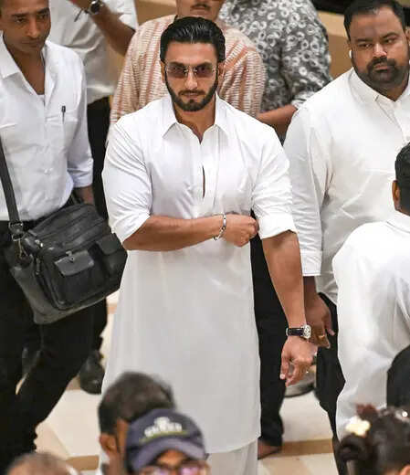 <p>Ranveer Singh mimicry row settled, K’taka HC accepts apology</p>