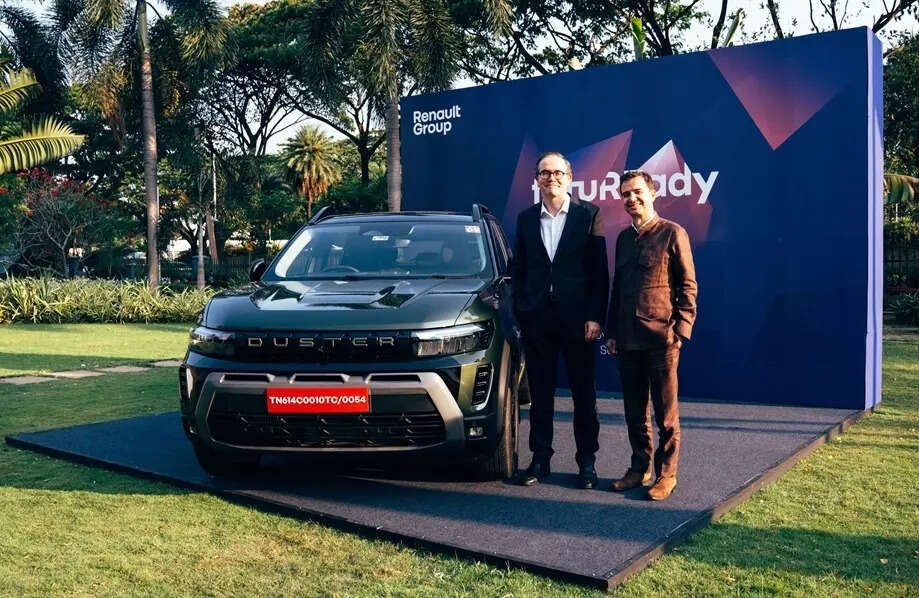 

<p>Francois Provost, CEO, Renault Group and Stephane Deblaise, CEO Renault Group posing with newly launched Renault Duster at the unveil of futuREady India strategy</p>
<p>“/><figcaption class=