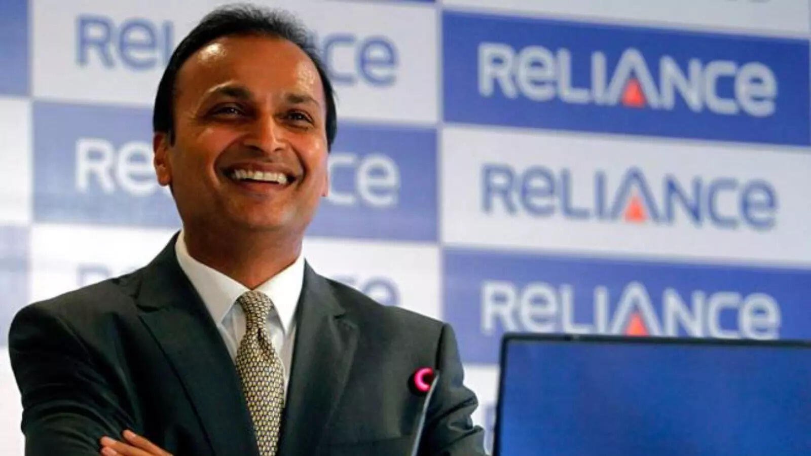 <p>ED attaches additional assets of Anil Ambani Group worth Rs 3,034 crore in RCom case</p>