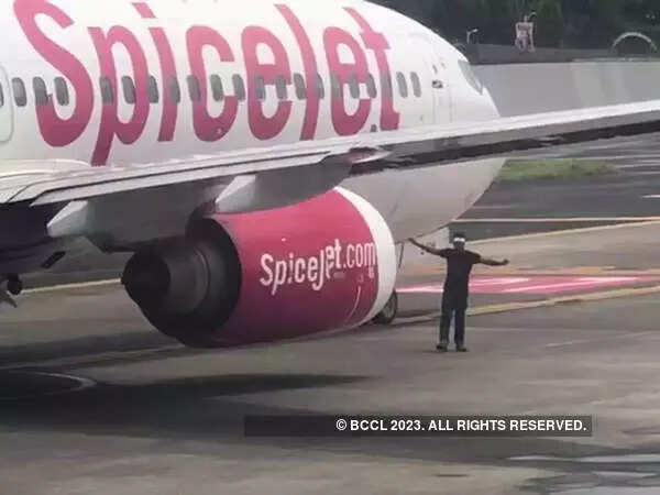 <p>HC junks SpiceJet's plea to review Rs 144 cr payment order in dispute with Maran</p>