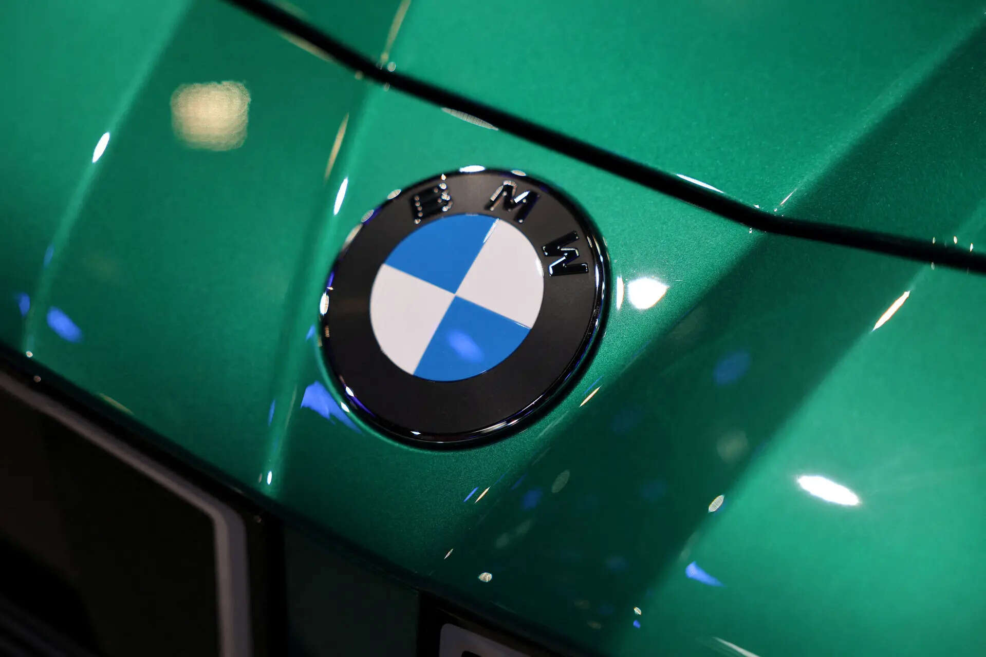 Like many carmakers, BMW is turning to cost reductions to offset pressures from tariffs and high raw ​material costs in a weak global automotive market.