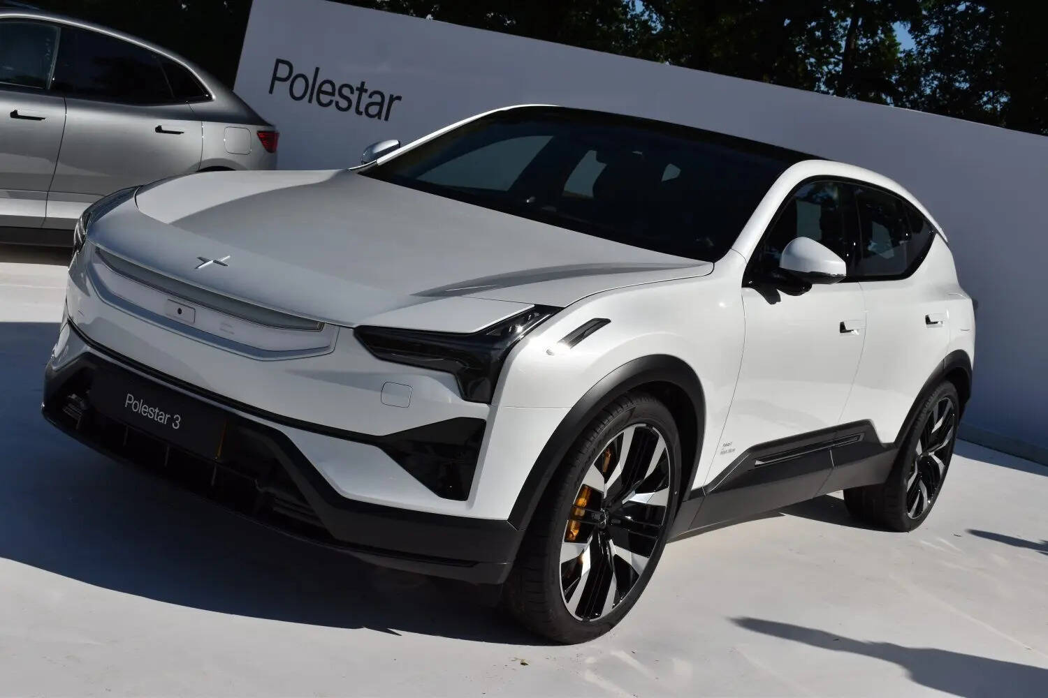 

<p>Revenue was broadly flat at $633 million. A lower share of higher-priced Polestar 3 models and a greater amount of ⁠Polestar 4 cars ‌being sold weighed on the topline.</p>
<p>“/><figcaption class=