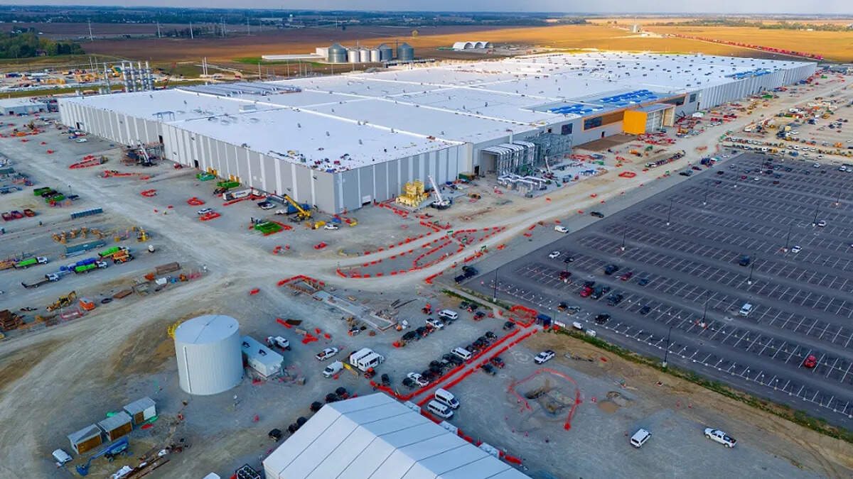 GM-LG's restart date at Ohio battery plant uncertain, ETAuto