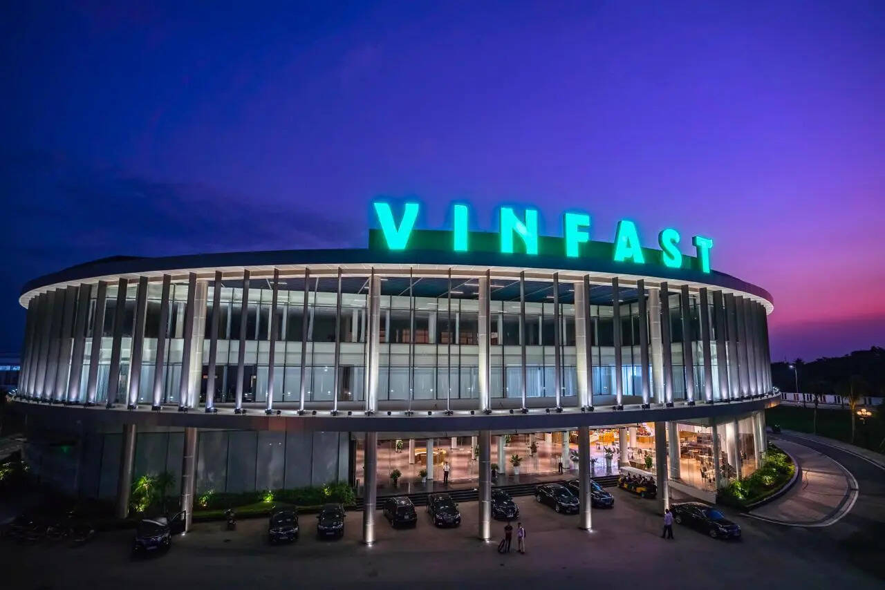 

<p>The new entity will be transferred to an investor group led by Future Investment and Development Research JSC, with participation from VinFast founder Pham Nhat Vuong. </p>
<p>“/><figcaption class=