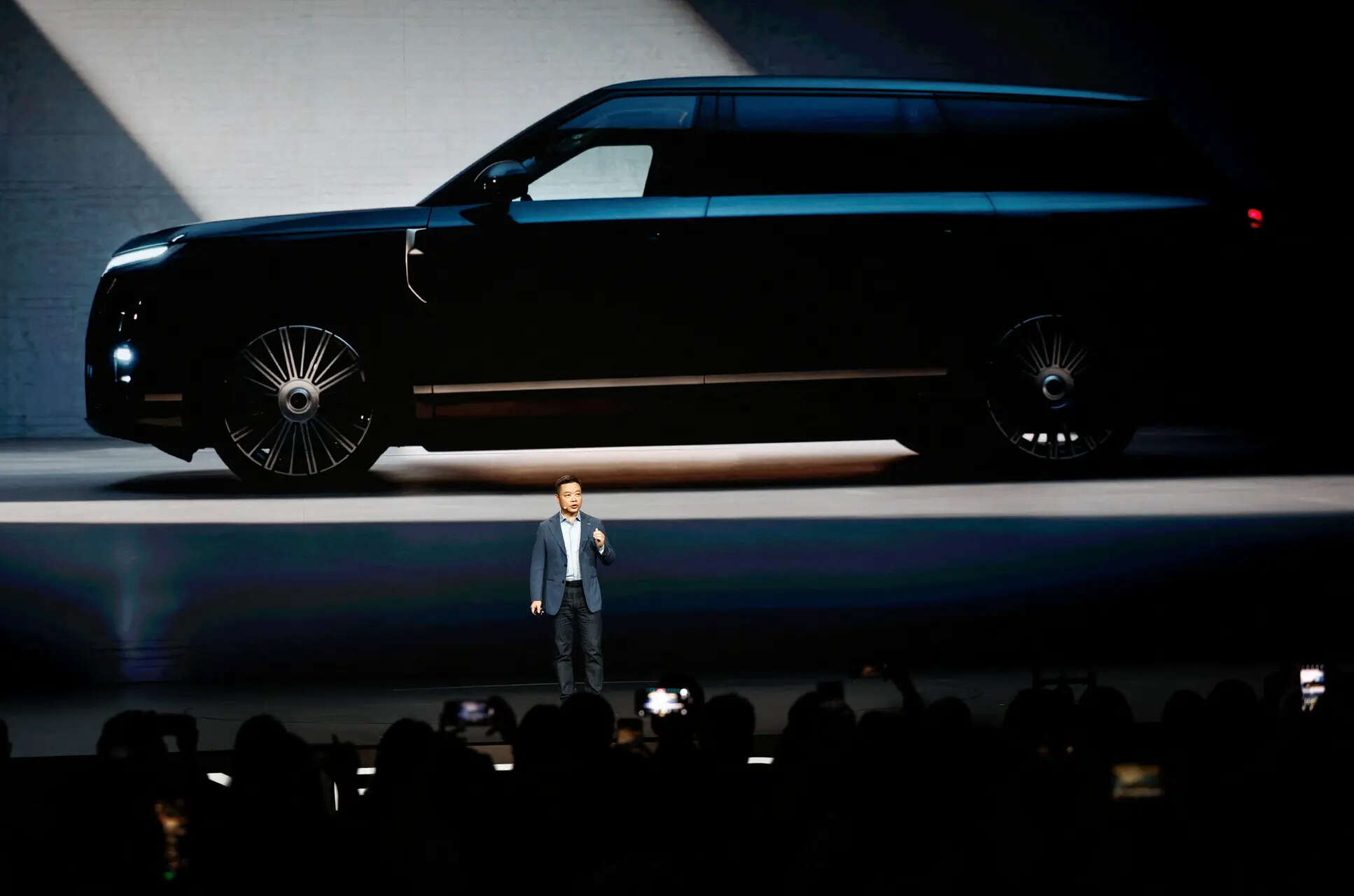 

<p>Xpeng launches new flagship SUV GX in Beijing.</p>
<p>“/><figcaption class=