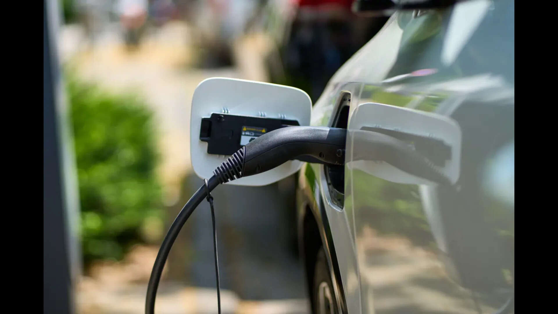 The draft policy also places responsibility on civic and land-owning agencies to identify suitable land parcels periodically for setting up public charging and battery swapping stations and to support their implementation.