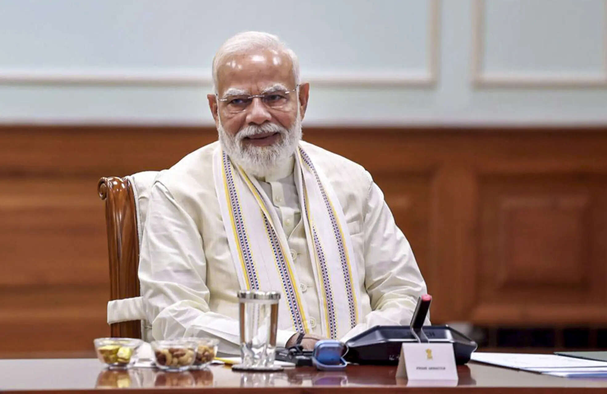 <p>Prime Minister Narendra Modi met with the Economic Advisory Council to discuss boosting India's economic growth.</p>