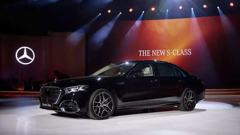 

<p>The refreshed S-Class receives a comprehensive overhaul spanning design, technology and safety.</p>
<p>“/><figcaption class=