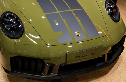 

<p>Leiters aims to boost margins through high-end models and cost cuts, but concerns remain about software and autonomous driving, crucial for the Chinese market.</p>
<p>“/><figcaption class=