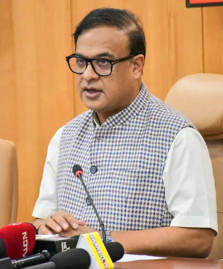 <p>Combined, the two schemes benefited over 2.5 lakh students, with total financial assistance crossing Rs 176 crore</p>